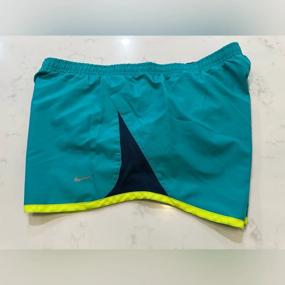 Nike Running Shorts Womens Medium Teal Activewear Athletic Lined Elastic Waist - Picture 3 of 4